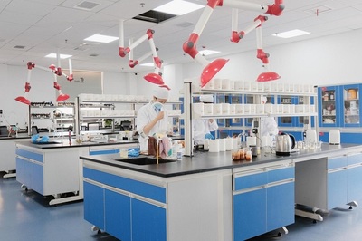 戰(zhàn)略升級(jí) 產(chǎn)融結(jié)合丨華寶股份高層深入嘉品嘉味集團(tuán)現(xiàn)場(chǎng)實(shí)地調(diào)研技術(shù)開(kāi)發(fā)